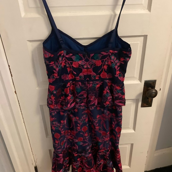 Marchesa Notte MIDI Dress - Picture 4 of 11